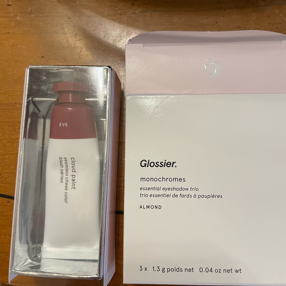 ***Bundle*** NWT Glossier makeup
